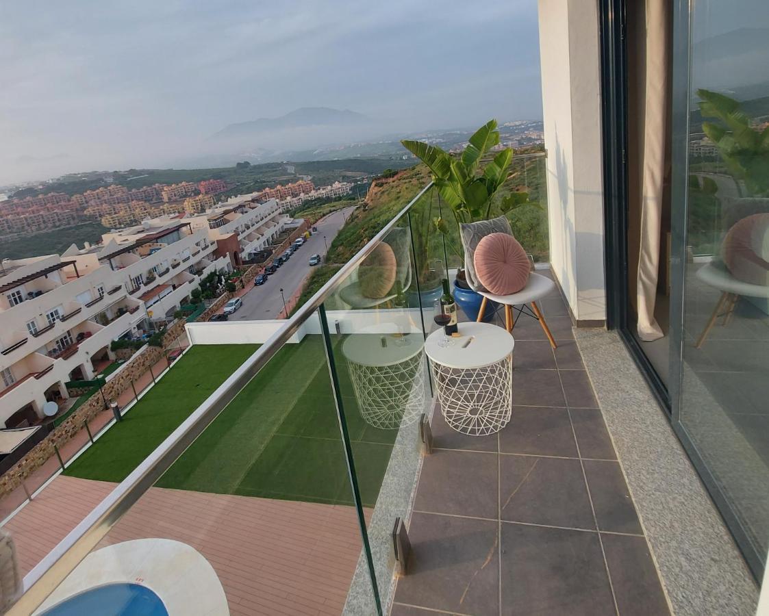 Blue Sunset Luxury Seaview Apartment La Duquesa Manilva Exterior foto
